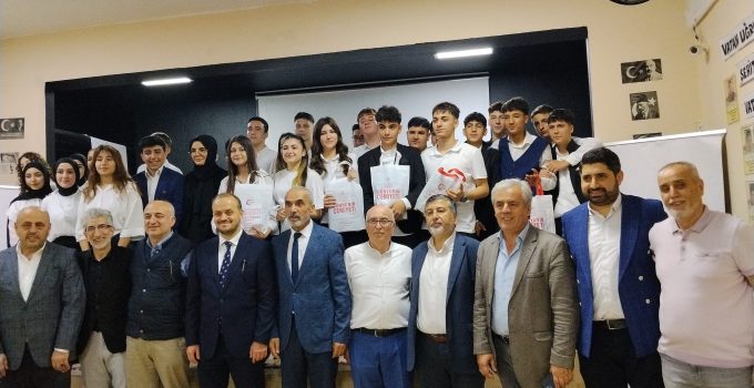 Gaziosmanpaşa’da Akif Ruhu: Fahreddin Paşa Anadolu Lisesi’nde Muhteşem Program!
