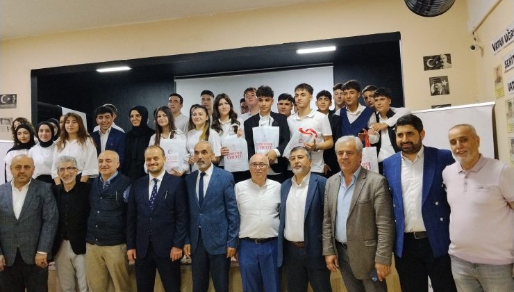 Gaziosmanpaşa’da Akif Ruhu: Fahreddin Paşa Anadolu Lisesi’nde Muhteşem Program!