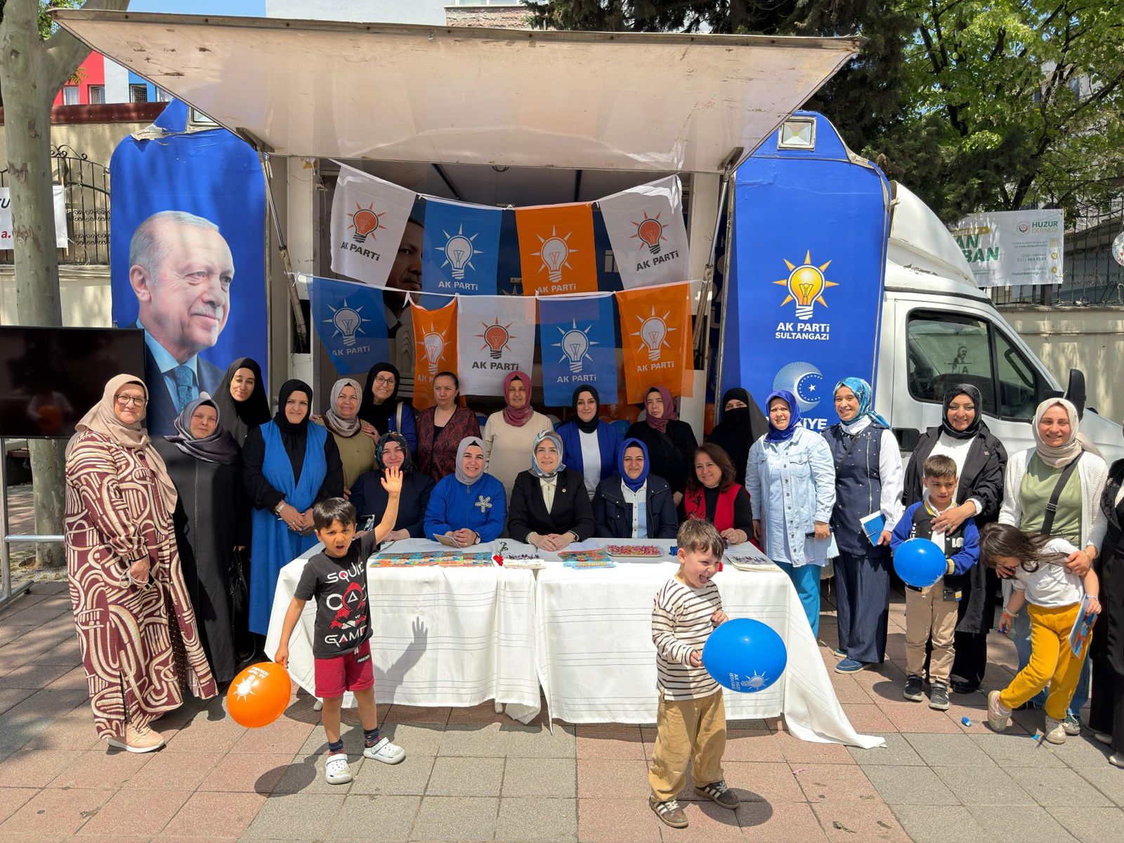 AK Parti İstanbul Milletvekilleri vatandaşlarla buluşmaya devam ediyor