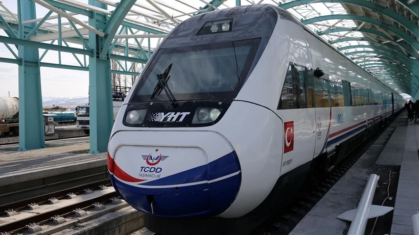 Mersin-Gaziantep Hızlı Tren Hattı Geliyor: 6,5 Saatlik Yolculuk 2 Saat 15 Dakikaya Düşüyor!