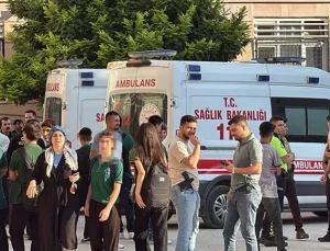 Manisa Turgutlu’da Lise Önünde Silahlı Saldırı: 2’si Ağır 11 Öğrenci Yaralandı