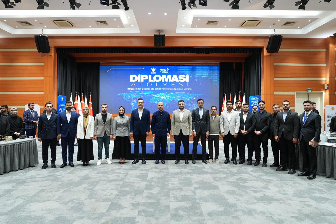 Bilal Erdoğan: “ABD 11 milyon dolar fazla teklif vermesine rağmen İspanya Süper Kupası Türkiye’de yapılacak”