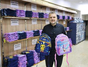 Bayrampaşa Belediyesi’nden 3 bin çocuğa okul çantası