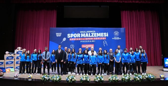 Okullarımıza 10 Bin Parça Spor Malzemesi Desteği Sağladık