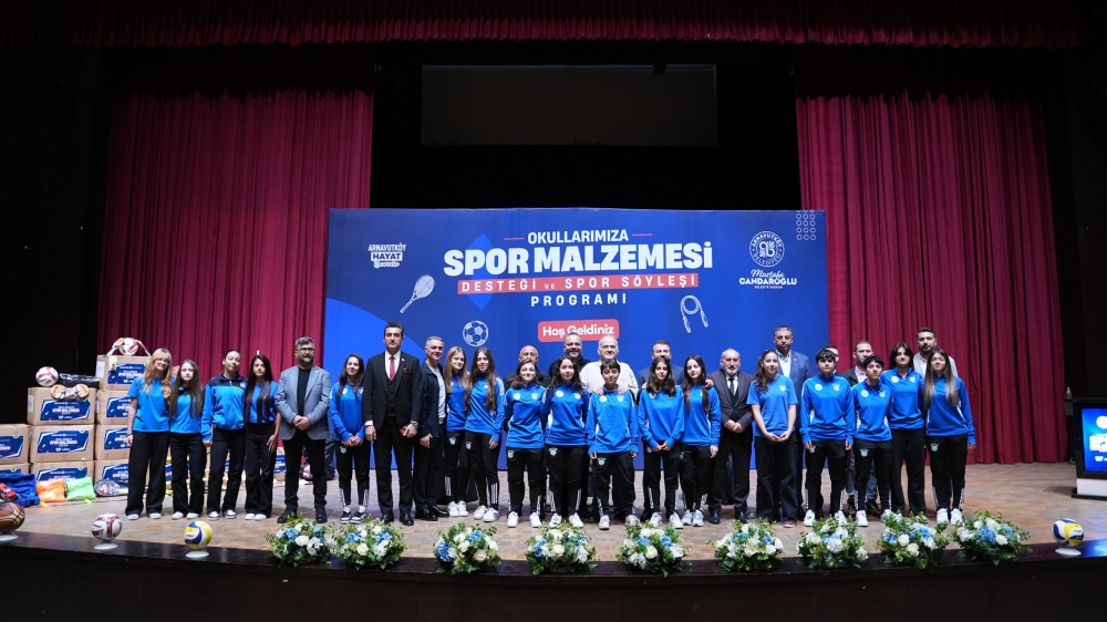 Okullarımıza 10 Bin Parça Spor Malzemesi Desteği Sağladık
