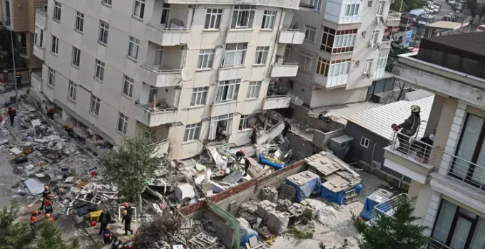 Maltepe’de 7 Katlı Binada Çökme: Can Kaybı 2’ye Yükseldi