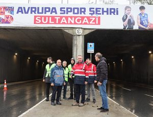 Sultangazi’de Yağış Mesaisi Ekipler 7/24 Sahada